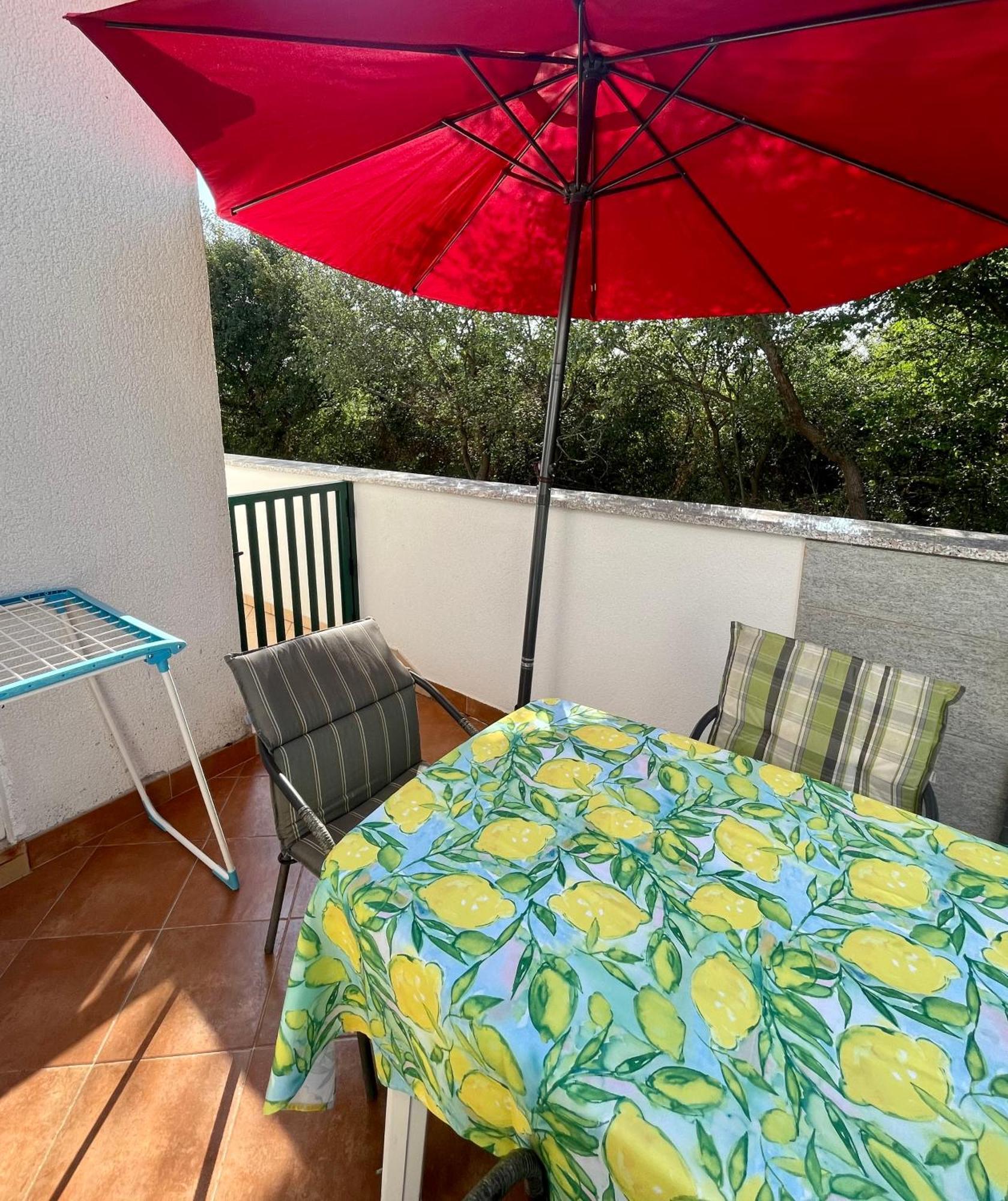 Ana Guest House Нин Екстериор снимка